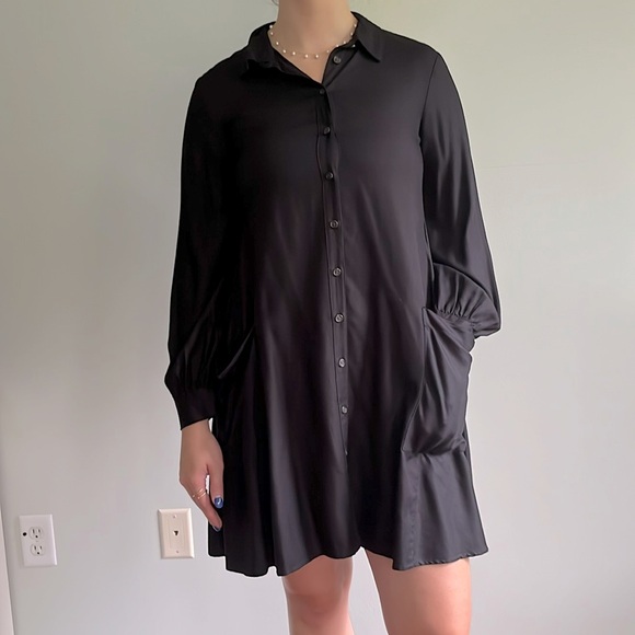 Lou & Grey Dresses & Skirts - Lou & Grey Long Sleeve Black Mini Dress